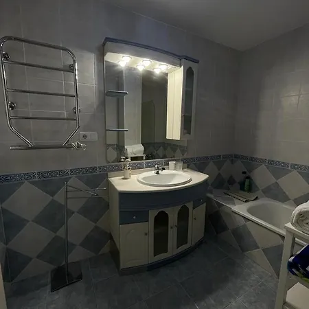 Apartamento La Perla En Playa Semi Privada Benalmádena