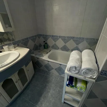Apartamento La Perla En Playa Semi Privada